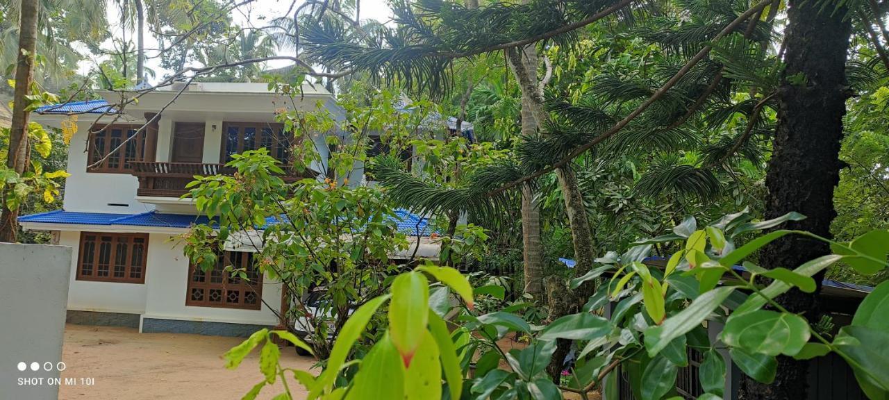 Vyshnavi Home Stay Thanniyam Экстерьер фото